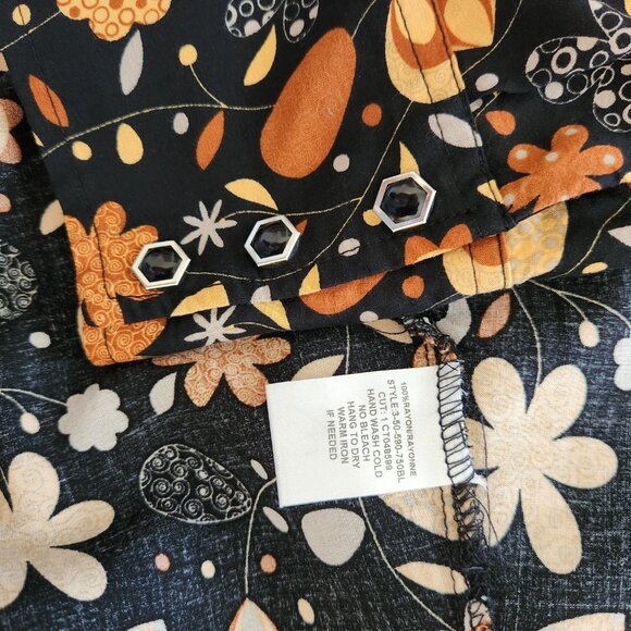 Roper Western Black Floral Print Blouse with Silver and Black Snaps - Picture 5 of 7